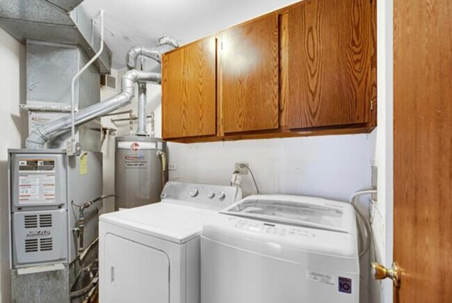 Building Photo - 609 Hanover Ct