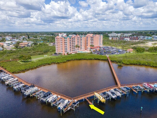Building Photo - Waterfront Penthouse Living – Luxury 3 Bedroom / 2 Bath Condo on the Water