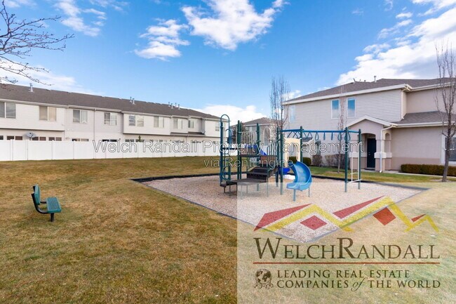 Building Photo - 167 Mountain Peak Dr