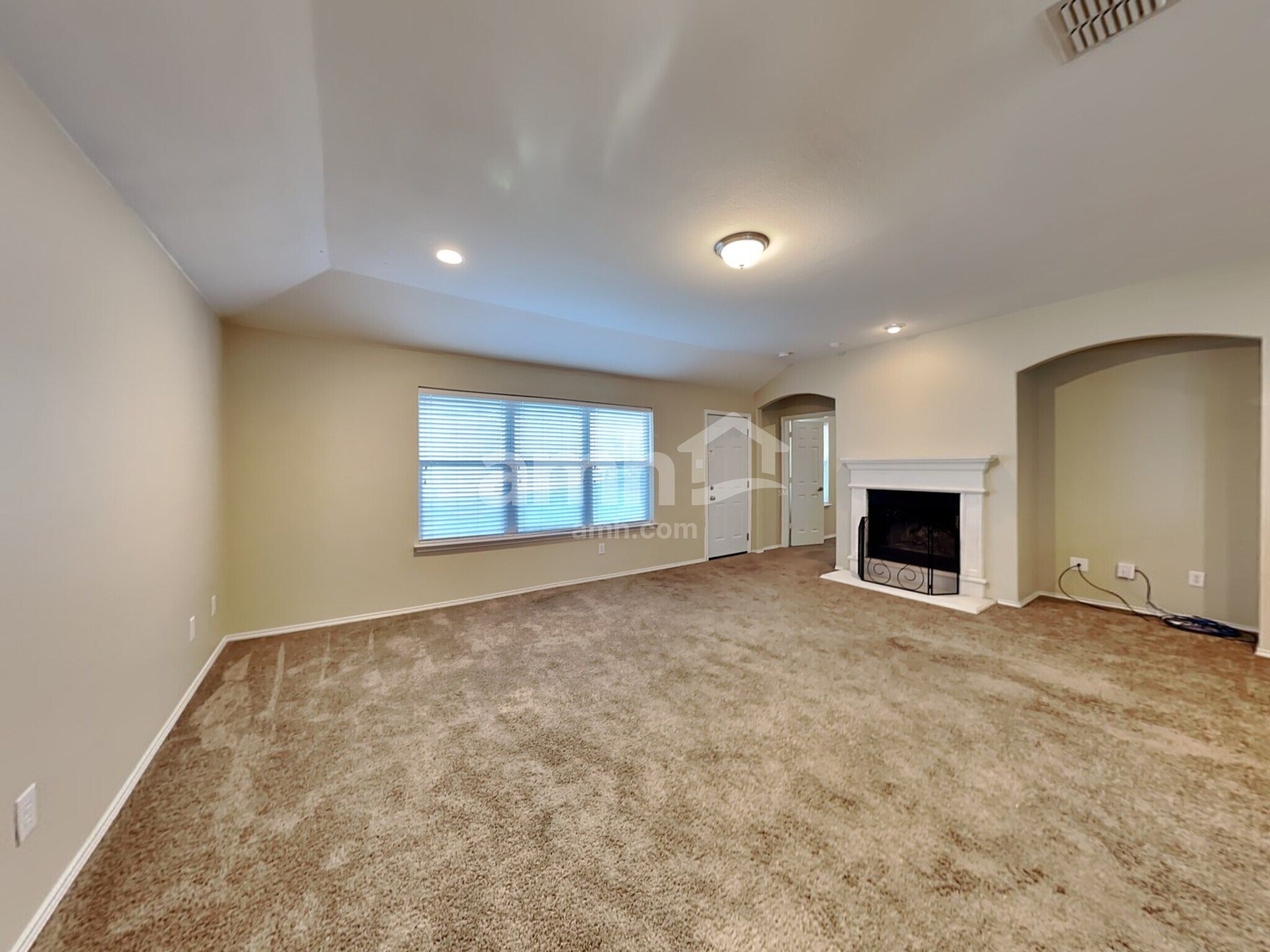 Building Photo - 13321 Evergreen Dr