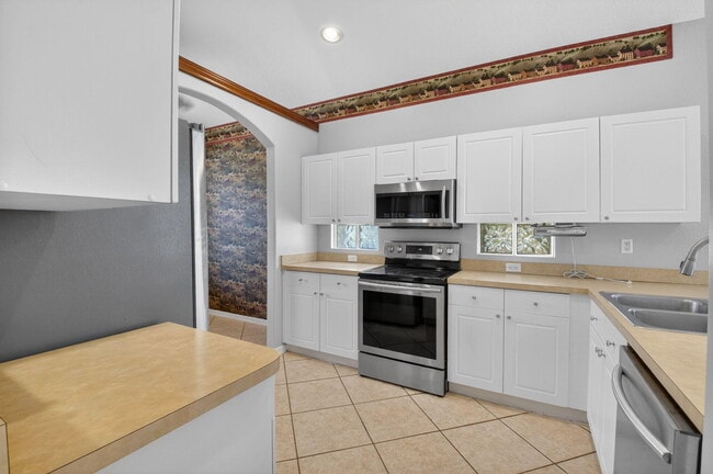 Building Photo - 8451 Siciliano St