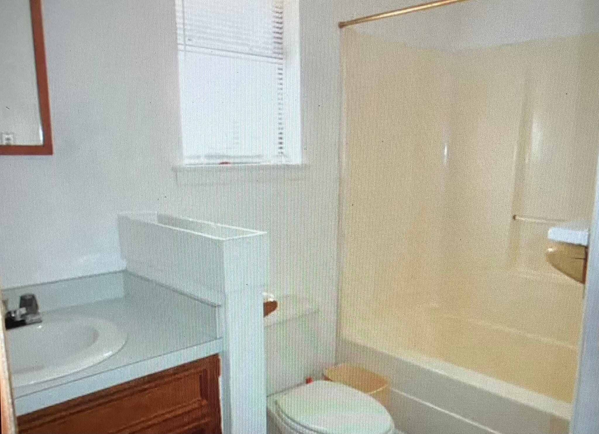 Tub/shower combo - 20681 FM306