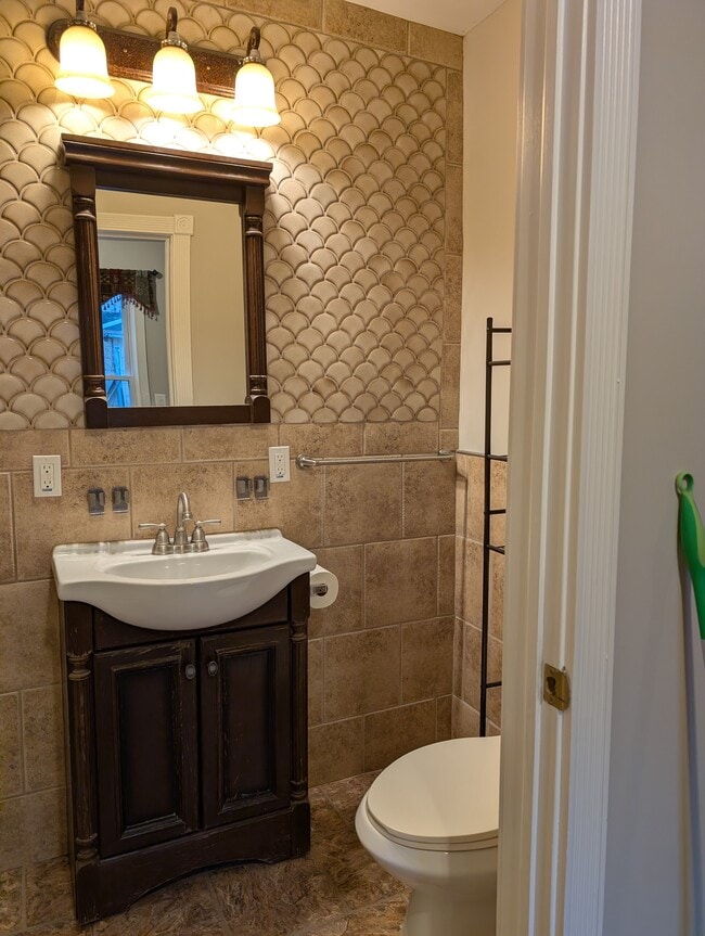 Building Photo - 46 N Fulton St