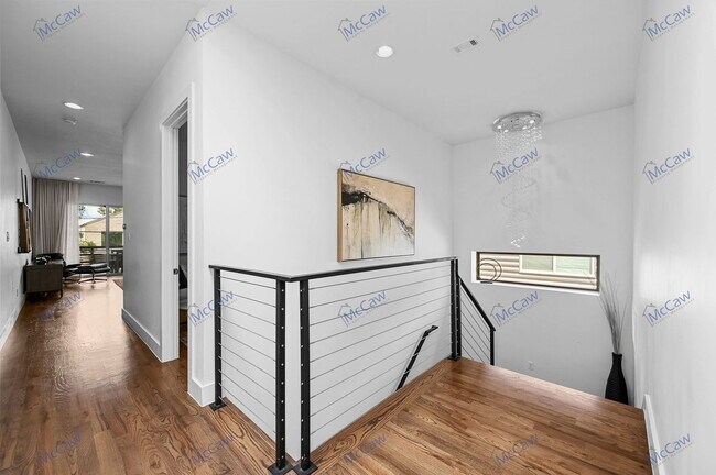 Building Photo - 1831 Euclid Ave