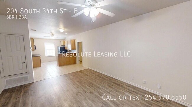 Building Photo - 204 S 34th St