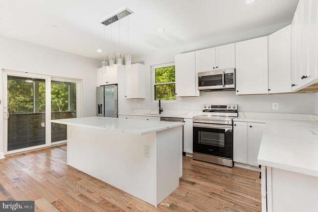 Building Photo - 2430 Harris Mill Rd