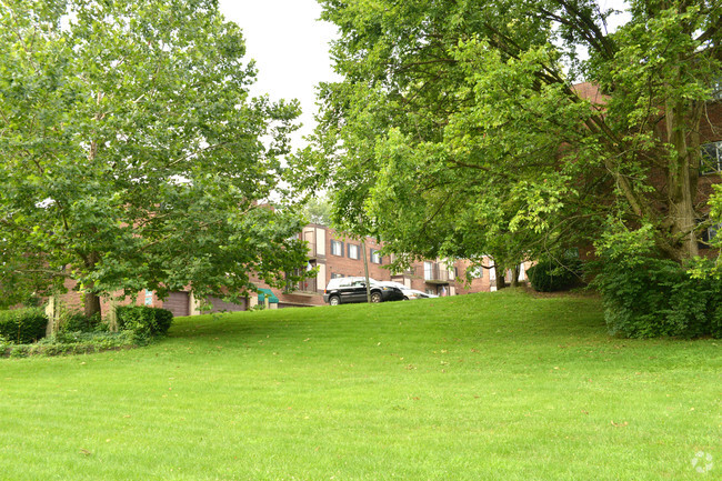 Building Photo - Berkshire Apartments