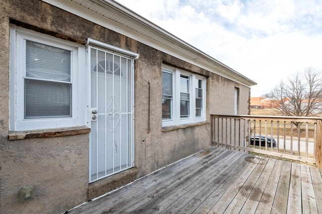 Building Photo - 4217 Chatham Rd