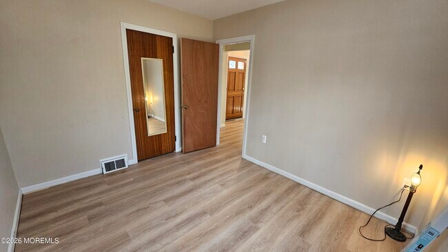 Building Photo - 12 Anderson Dr