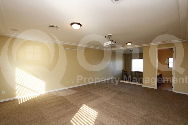 Building Photo - 1242 E Paul Dr