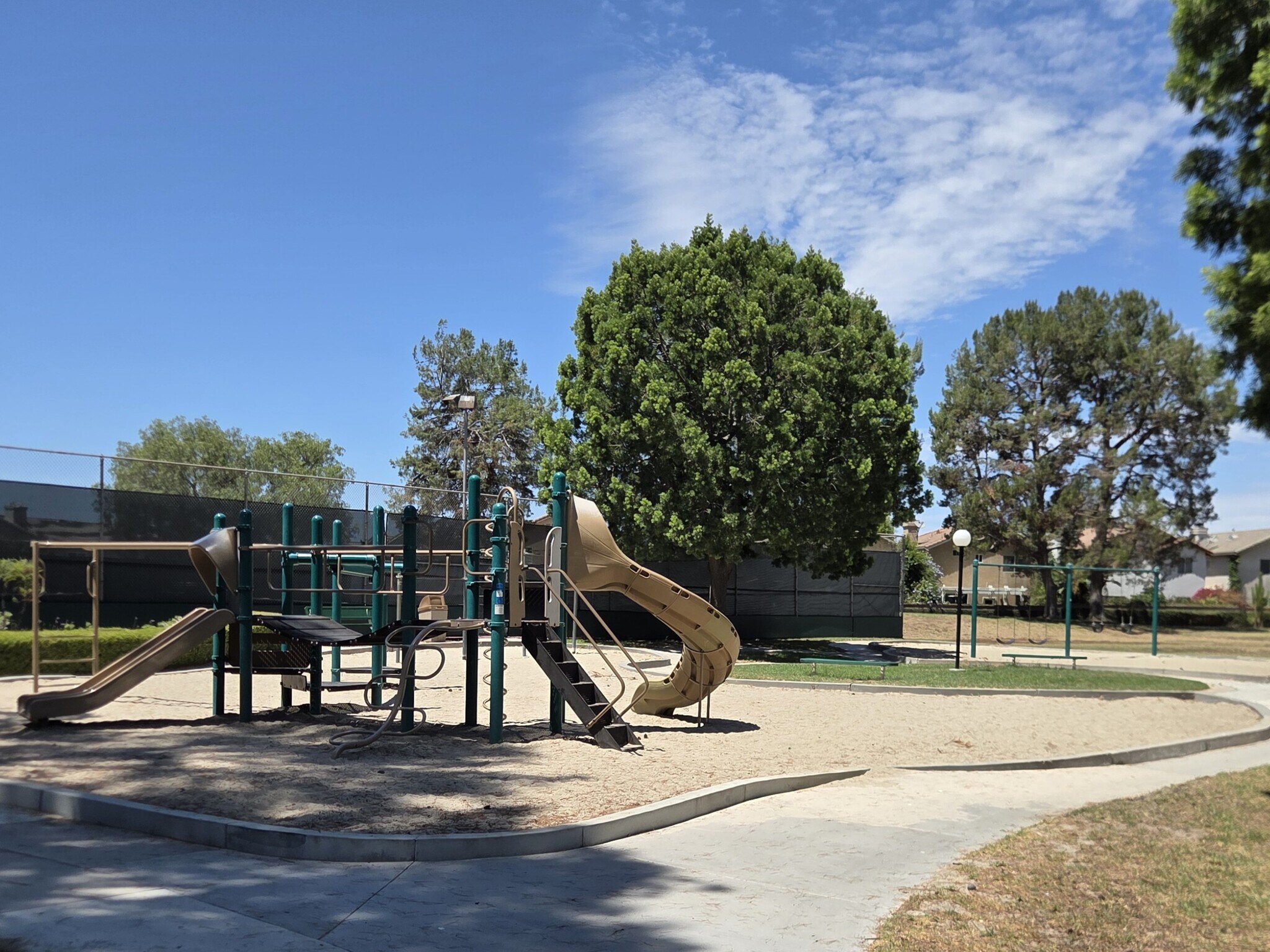 Building Photo - 14232 Matisse Ave