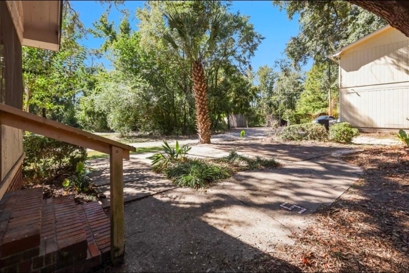 Building Photo - 106 Dixie Dr