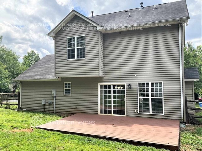 Building Photo - 4703 Bancroft Pl