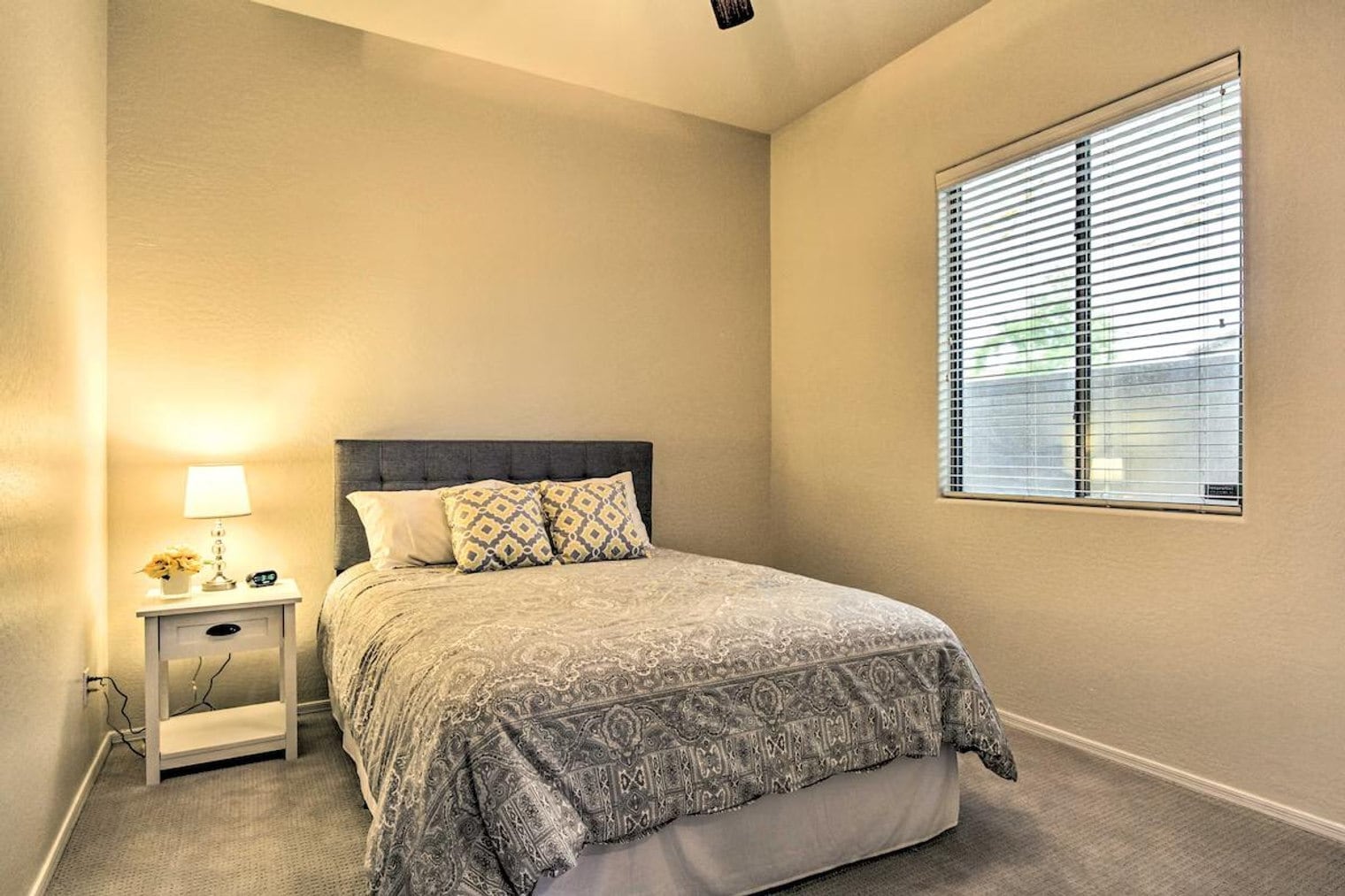 Building Photo - 3219 W Languid Ln