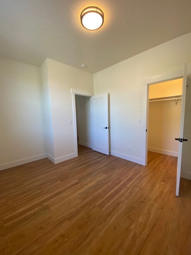 Building Photo - Mead School District-Upper unit Duplex 3 beds,2 bath Available June 10th