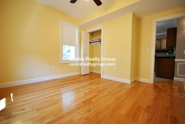 Building Photo - 38 Turner St