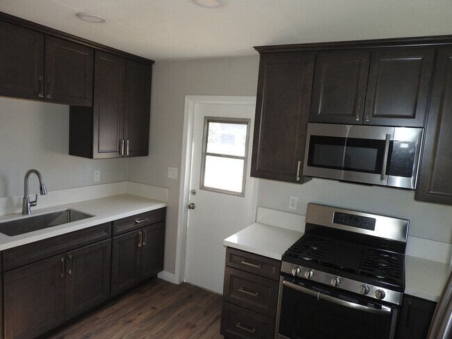 Building Photo - 149wisc