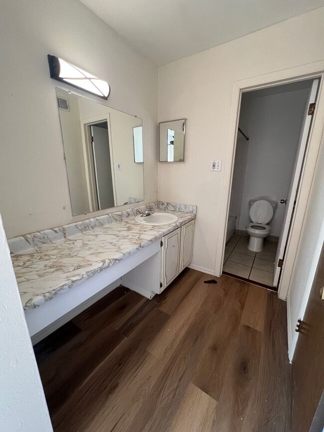 Building Photo - Charming 2-Bedroom, 2-Bathroom Condo — Prime Orlando Location!