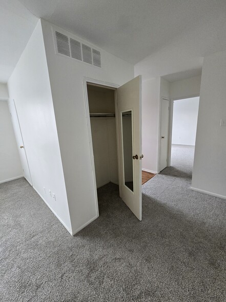 Building Photo - 9921 Bustleton Ave