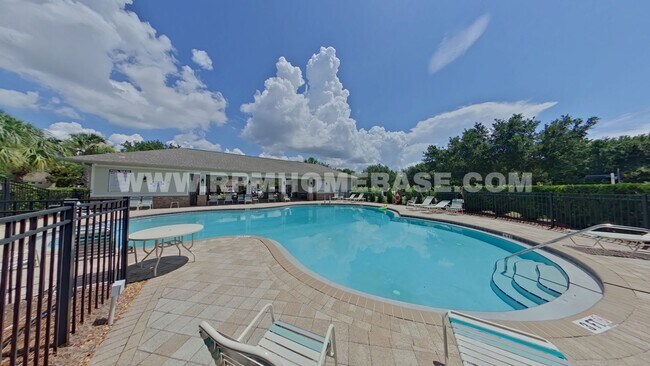 Building Photo - Freshly Updated 3-Bedroom Townhome in Reserve Pointe, Navarre