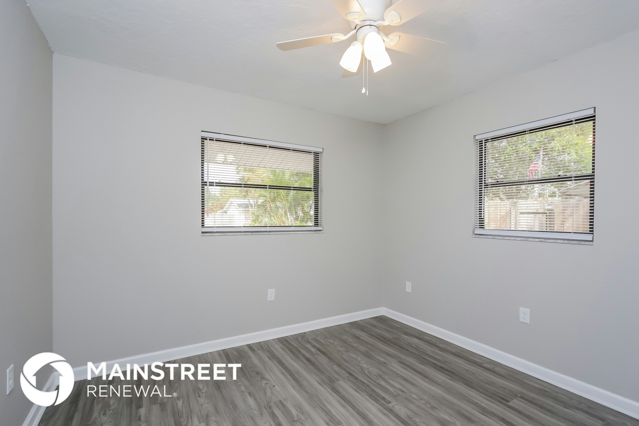 Building Photo - 816 65th Ave W