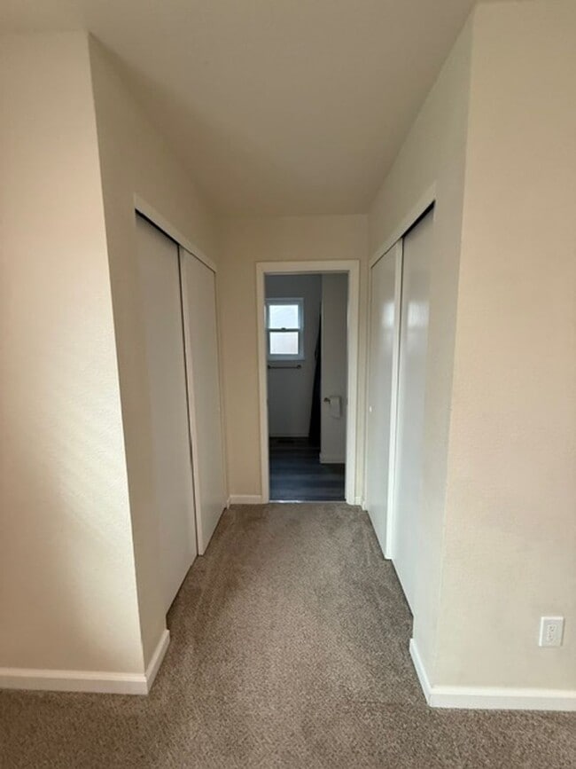 Building Photo - 3 Bedroom/2 Bathroom Home Available in Rincon Valley!