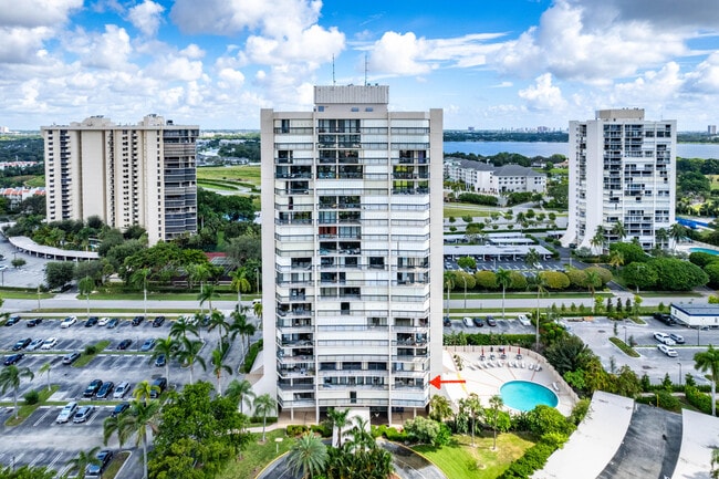 Building Photo - 2425 Presidential Way