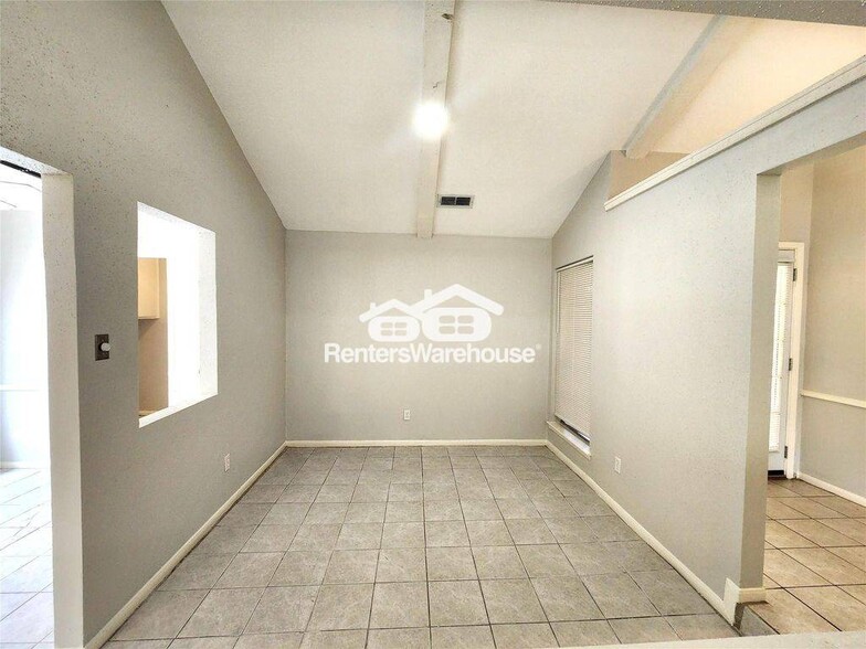 Building Photo - 2314 Stillmeadow Dr