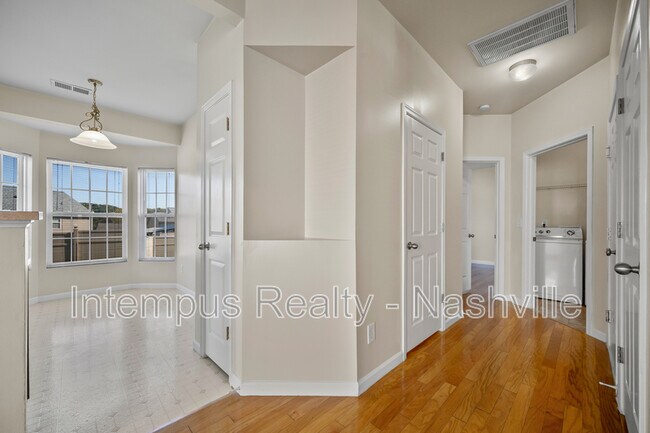 Building Photo - 2544 Jordan Ridge Dr
