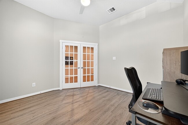 Building Photo - 28307 Hannahs Harbor Ln