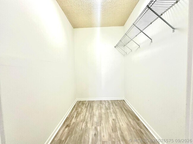 Building Photo - 1470 NE 123rd St