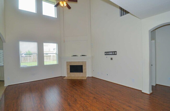 Building Photo - 5111 Peabody Hill Ln