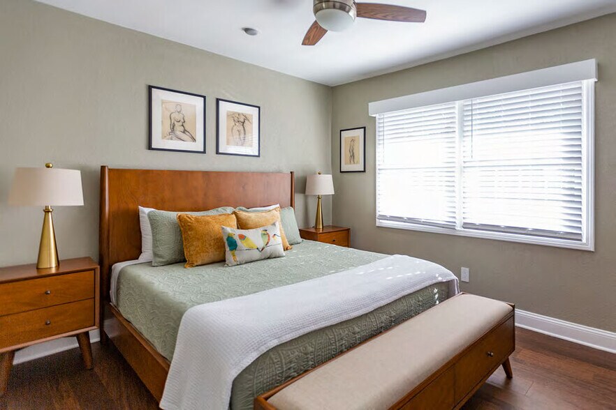 Building Photo - 3000 Golden Rd