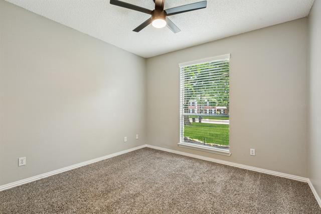 Building Photo - 302 Chestnut Cove Cir