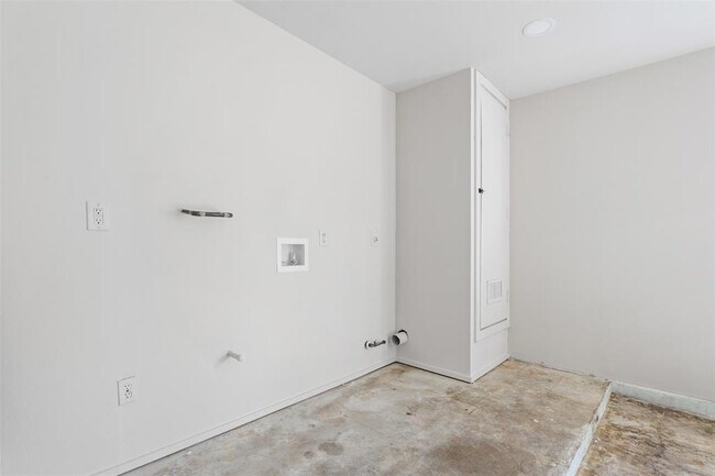 Building Photo - 1807 Verbena Way