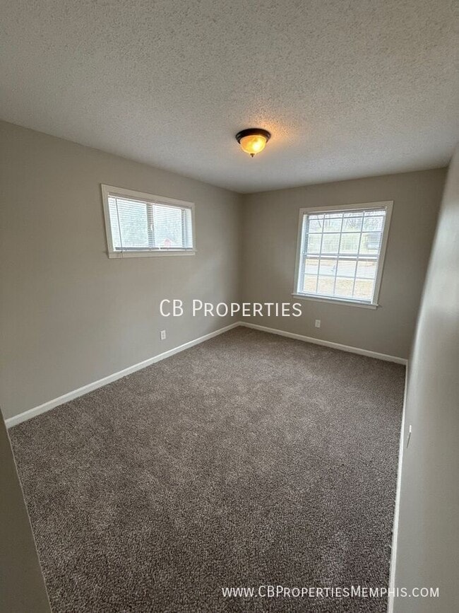 Building Photo - 3829 Tessland Rd