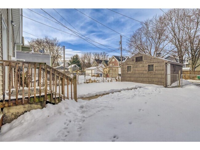 Building Photo - 2630 14th Ave S