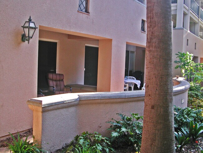 Building Photo - 401 Por La Mar Cir