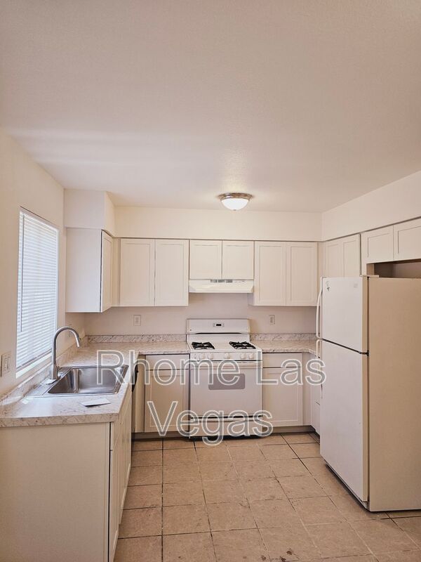 Building Photo - 7066 Burcot Ave