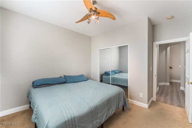 Building Photo - 1005 Windwalker Ave