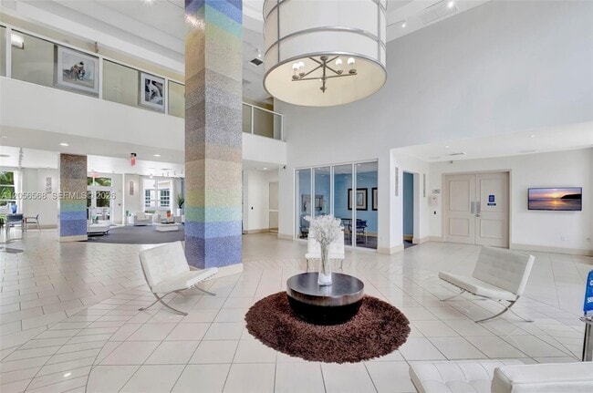 Building Photo - 2000 N Bayshore Dr