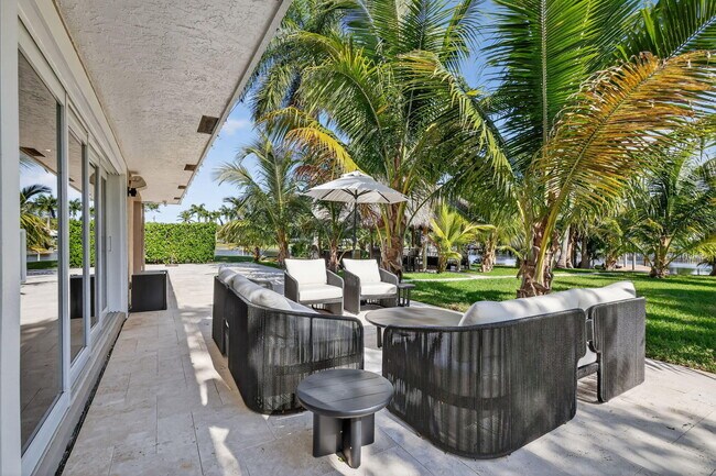 Building Photo - 937 SW 34th Ct