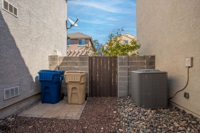 Building Photo - Verrado Living - 4 Bedrooms & 3 Baths!