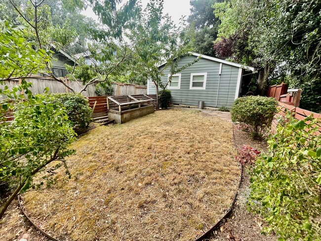 Building Photo - Portland Oasis: 3-Bedroom Gem with AC, Fen...