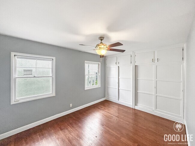 Building Photo - Beautiful 4BD/2.5 BA W/ Updated Bathrooms, A/C, and a Large Backyard in El Cerrito!