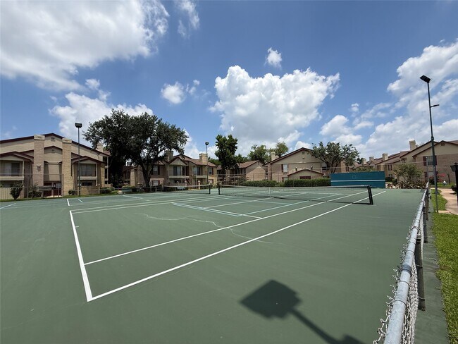 Building Photo - 2120 El Paseo St
