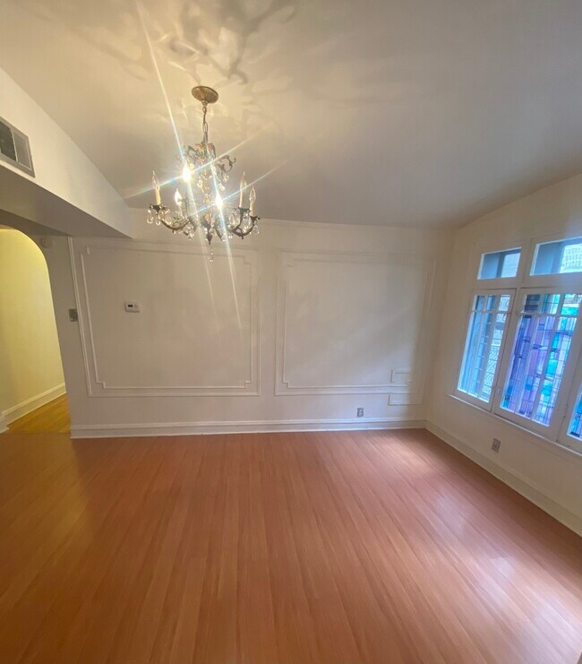 Building Photo - 8352 S Maryland Ave