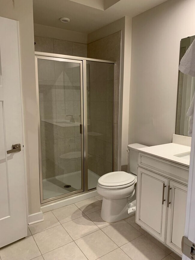 Building Photo - AUGUST SPECIAL!!! 4-bedroom, 3.5-bath town...
