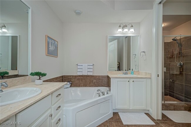 Building Photo - 8010 Via Sardinia St