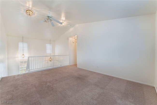 Building Photo - 906 Mandolin Way